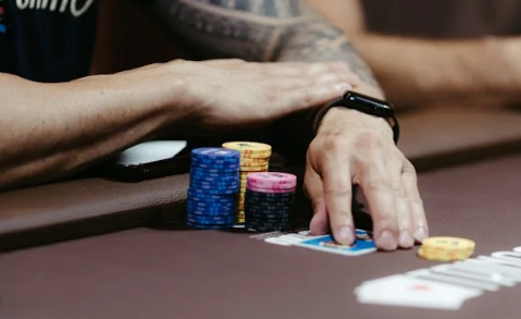 Adakah terdapat "12345" dalam Texas Hold'em?